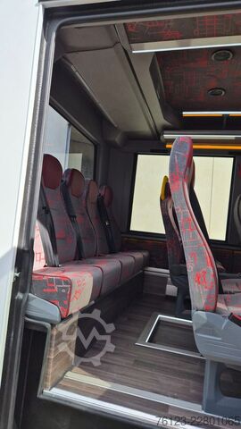 Kleinbus MERCEDES-BENZ 30 Sitzer Schul- Transferbus 519 Lagerfahrzeug