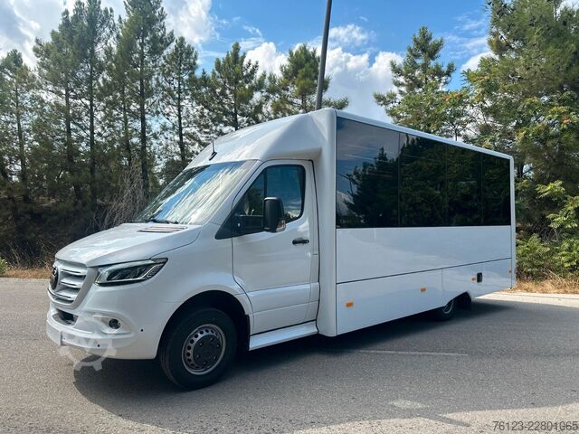 Kleinbus MERCEDES-BENZ 30 Sitzer Schul- Transferbus 519 Lagerfahrzeug