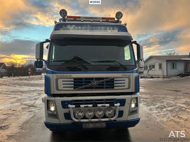 Crane Volvo FM12 Globetrotter 6x4 crane truck w/ rear mounted