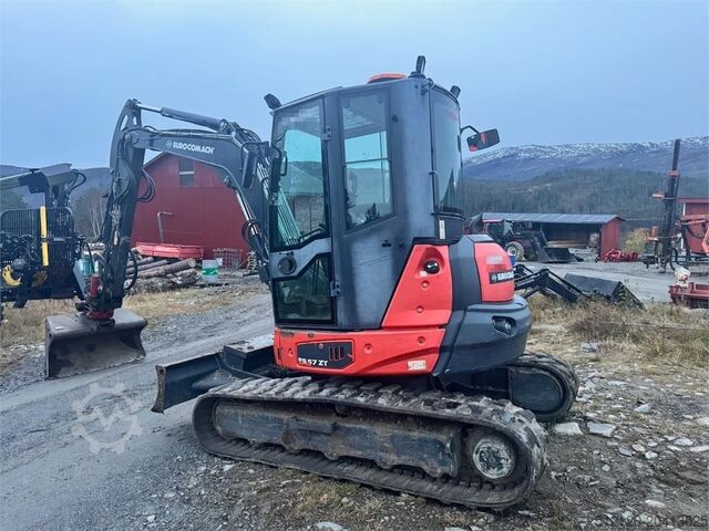 Raupenbagger Eurocomach ES57 Tracked excavator w/ Rototilt and 2 buckets.