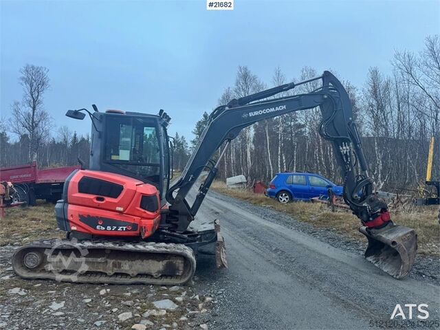 Raupenbagger Eurocomach ES57 Tracked excavator w/ Rototilt and 2 buckets.