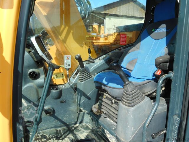 Kettenbagger Hyundai HX145LCR Hammer Sortiegreifer 3 Löffel