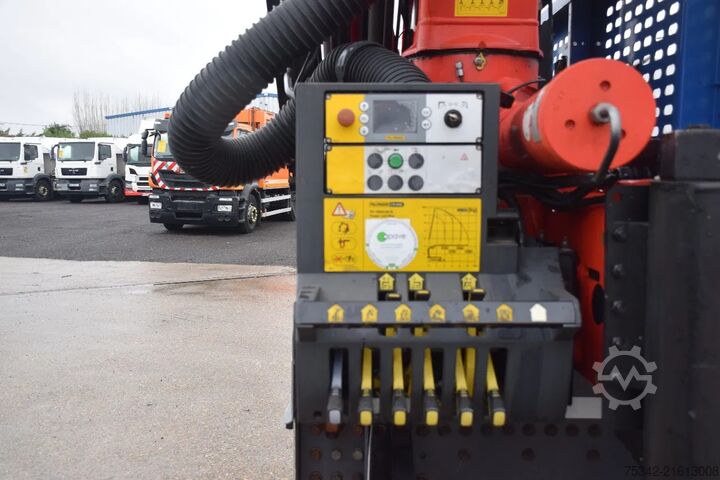 Ladepritsche Renault C480 + Palfinger