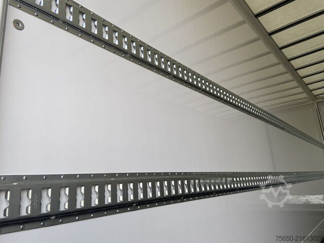 Kofferanhänger Möslein TKO 105 D 7m weiß  Tandem- Koffer, Durchladbar, -- Neufahrzeug --