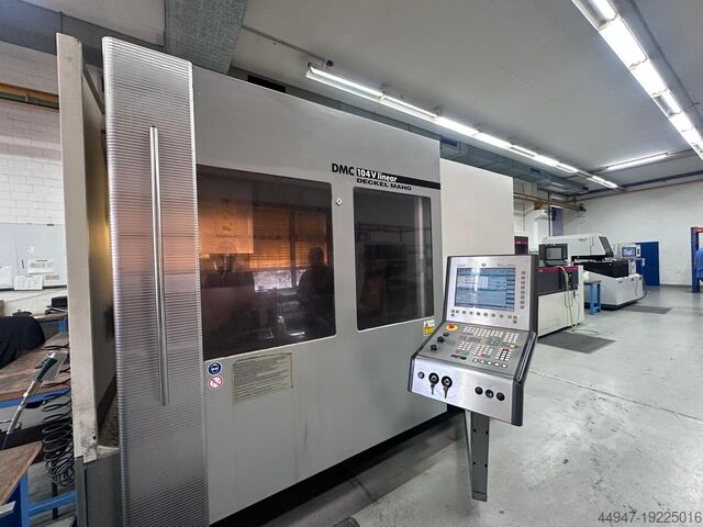 Vertical machining center DECKEL MAHO DMC 104 V