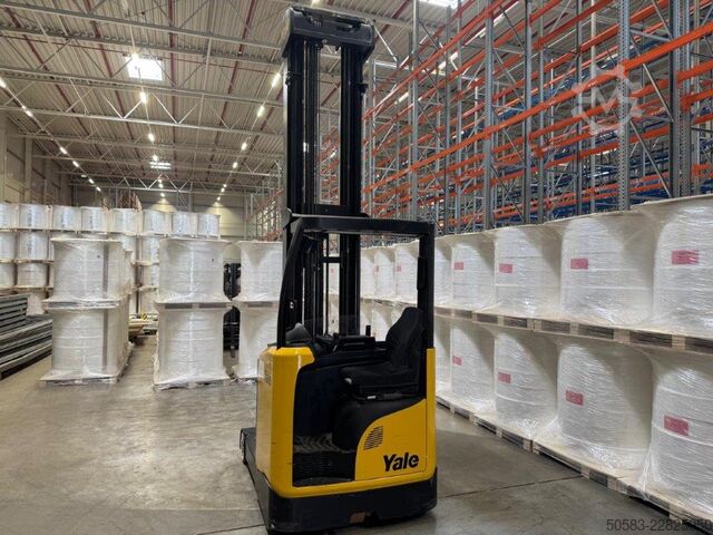 Reach Truck Yale MR16 - TRIPLEX - 10,5M - 718 mth