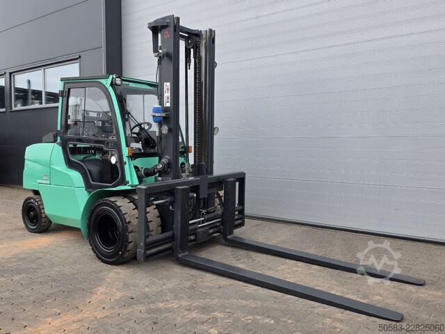 Dieselstapler Mitsubishi FD55NT