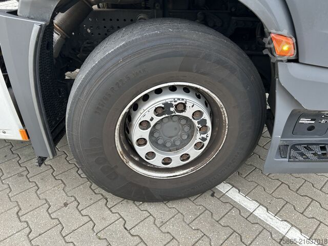 Standard tractor Mercedes-Benz Actros 1845 Gigaspace / Tacho V2 / PTO - Hydrau...