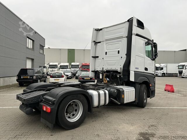 Standard tractor Mercedes-Benz Actros 1845 Gigaspace / Tacho V2 / PTO - Hydrau...