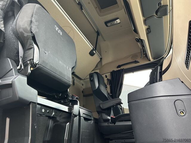 Standard tractor Mercedes-Benz Actros 1845 Gigaspace / Tacho V2 / PTO - Hydrau...