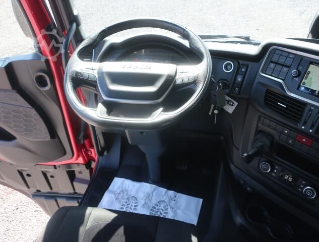 Standard SZM Iveco S-Way 460 Intrader Kompressor Standklima