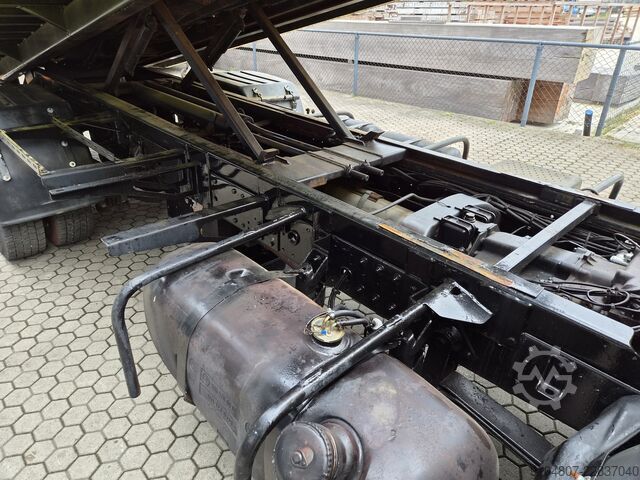Autotransporter Abschleppwagen Mercedes-Benz 817L Afspeepwagen Hydr plateau hydr lier