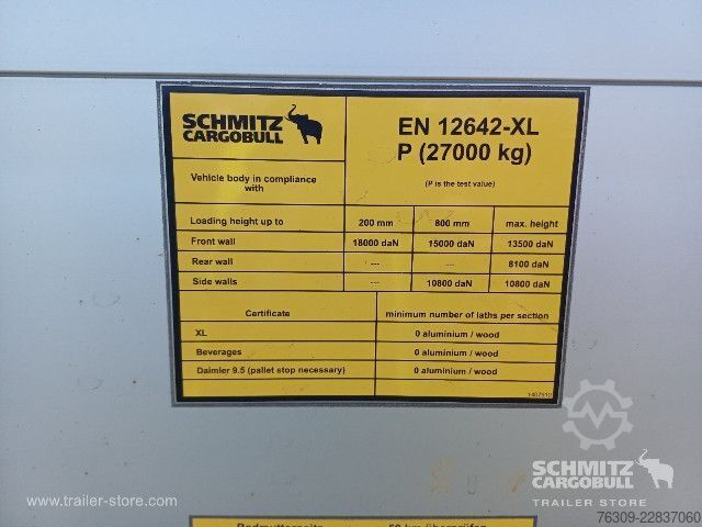 Auflieger mit Pritsche & Plane Schmitz Cargobull Curtainsider Mega Getränke