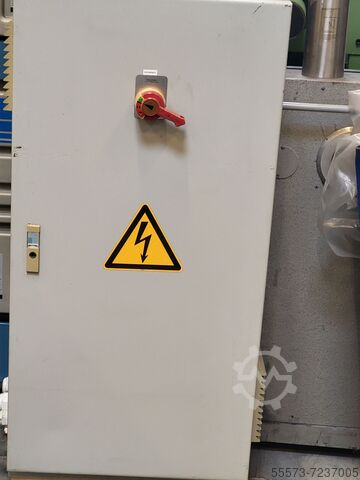 Injection molding machine CINCINNATI MILCRON 