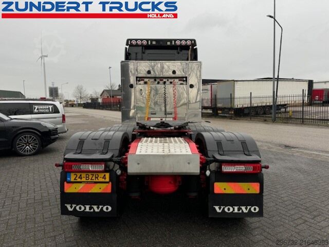 Heavy load Volvo FH16-750 GLOBETROTTER, 8x4