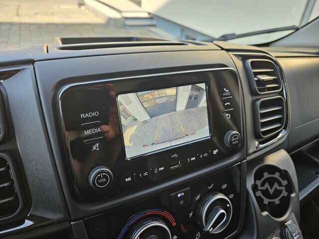 Van Fiat Ducato 35 MAXI L5H3 L4H3 17m³ 270° Schwingsitz