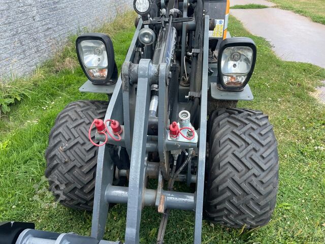 Loader Giant G1500 Xtra met SPER en kenteken