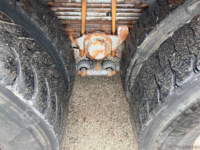 Betonpumpen-LKW Astra HD7 84.42