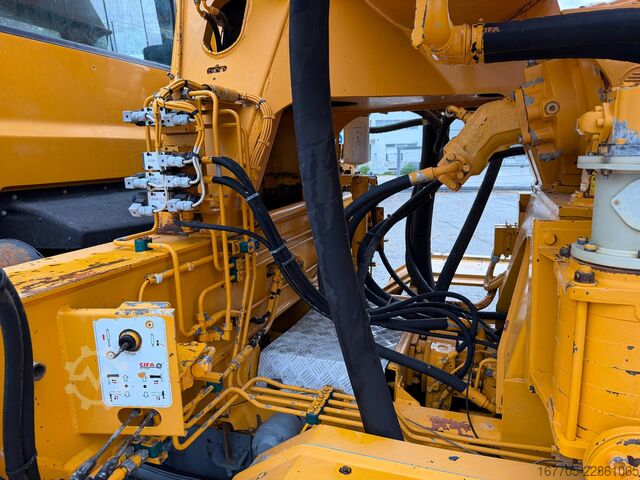 Betonpumpen-LKW Astra HD7 84.42