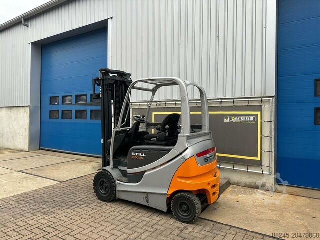 Elektrischer Triplex-Gabelstapler Still RX60-25 mit Seitenschub STILL RX60-25