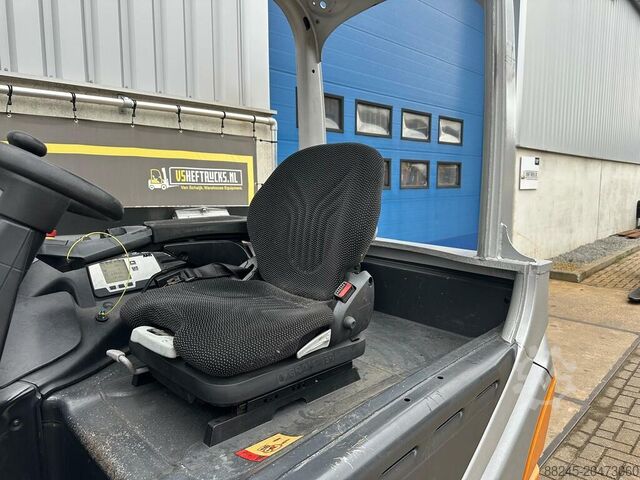 Elektrischer Triplex-Gabelstapler Still RX60-25 mit Seitenschub STILL RX60-25