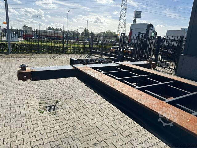 Container transportation Schmitz Cargobull SCF24G 40FT HC / SAF + DISC / LIFTAXLE / NL-CHA...