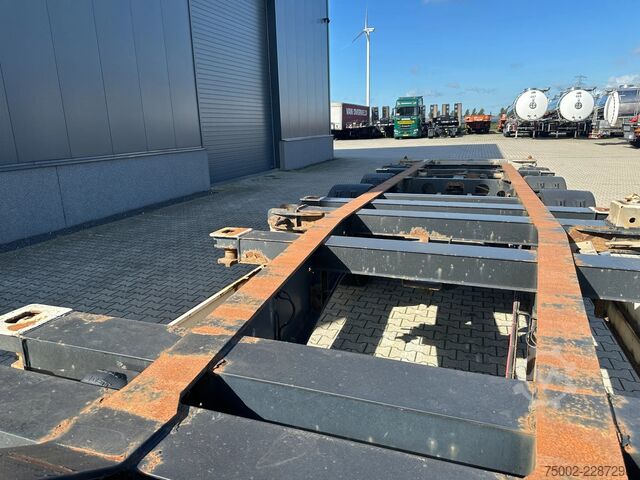Container transportation Schmitz Cargobull SCF24G 40FT HC / SAF + DISC / LIFTAXLE / NL-CHA...