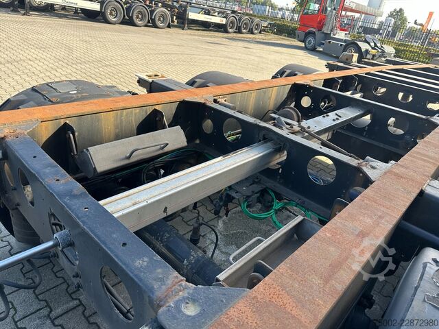 Container transportation Schmitz Cargobull SCF24G 40FT HC / SAF + DISC / LIFTAXLE / NL-CHA...