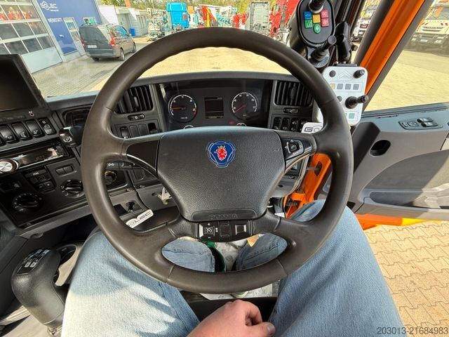 Kehrmaschine SCANIA G230 Kehrmaschine SCARAB Magnum