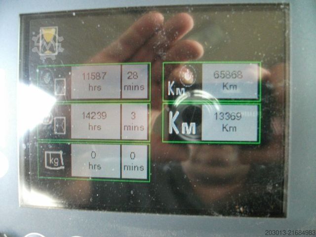 Kehrmaschine SCANIA G230 Kehrmaschine SCARAB Magnum