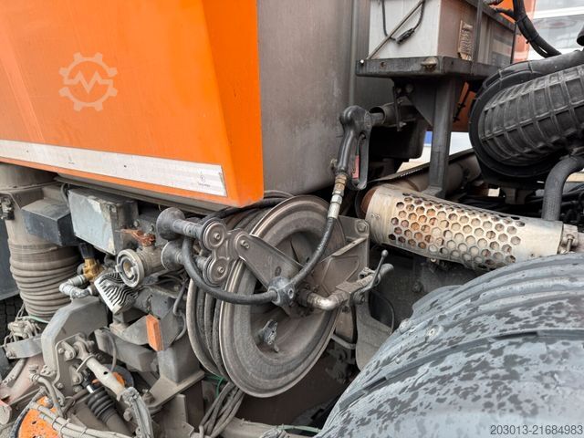 Road sweeper SCANIA G230 Kehrmaschine SCARAB Magnum