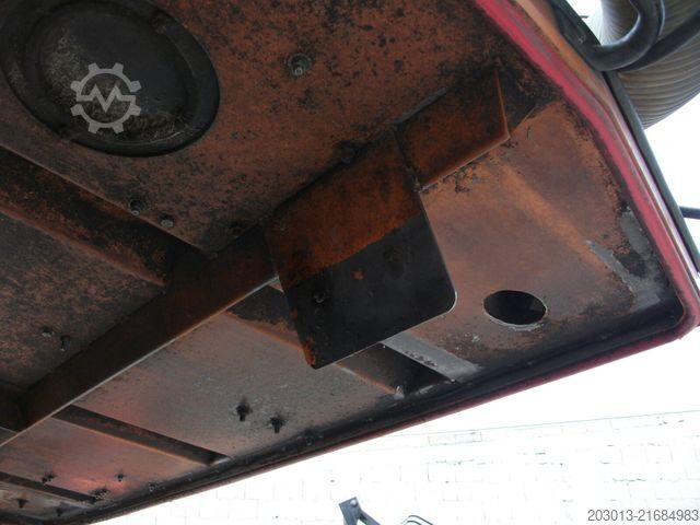 Road sweeper SCANIA G230 Kehrmaschine SCARAB Magnum