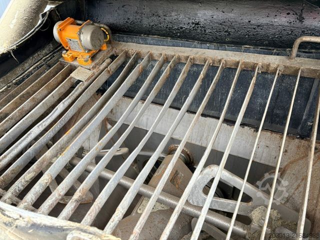 Concrete pump truck MERCEDES-BENZ ACTROS 2646 6x4 Betonpumpe PUTZMEISTER BSF 36 M