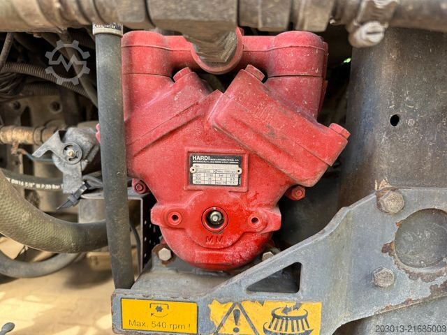 Kehrmaschine MAN TGM 18.340 HD Kehrmaschine SCARAB Magnum 8,2 m³