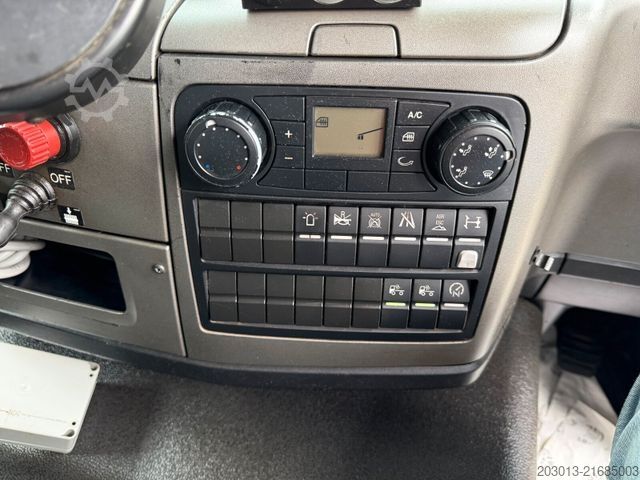 Road sweeper MAN TGM 18.340 HD Kehrmaschine SCARAB Magnum 8,2 m³