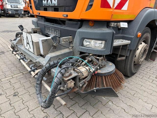 Road sweeper MAN TGM 18.340 HD Kehrmaschine SCARAB Magnum 8,2 m³