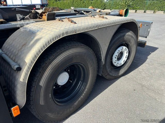 Abrollkipper VOLVO FH420-6X2/4-MOTORSEITIG-KFZ BRIEF-TOP