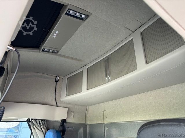Abrollkipper VOLVO FH420-6X2/4-MOTORSEITIG-KFZ BRIEF-TOP