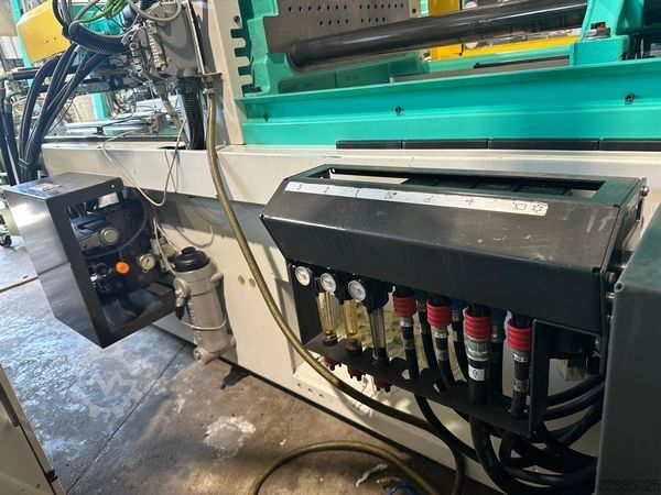 Injection molding machine Arburg 420C 1000-290 e²