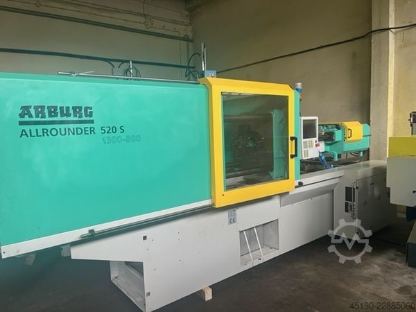 Injection molding machine Arburg 520S 1300-800