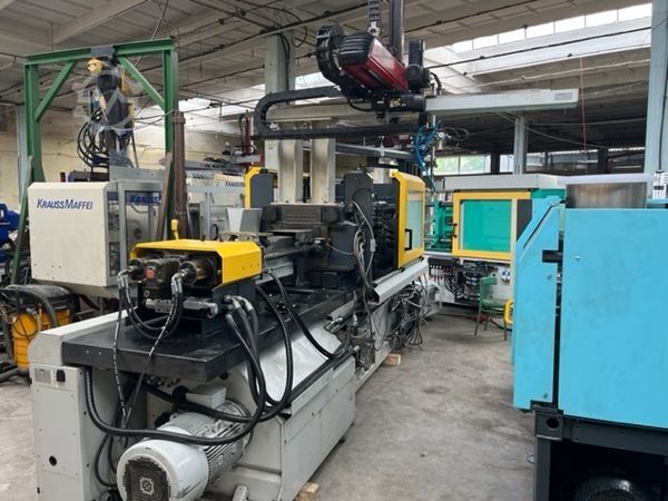 Injection molding machine Arburg 470S 1300-350
