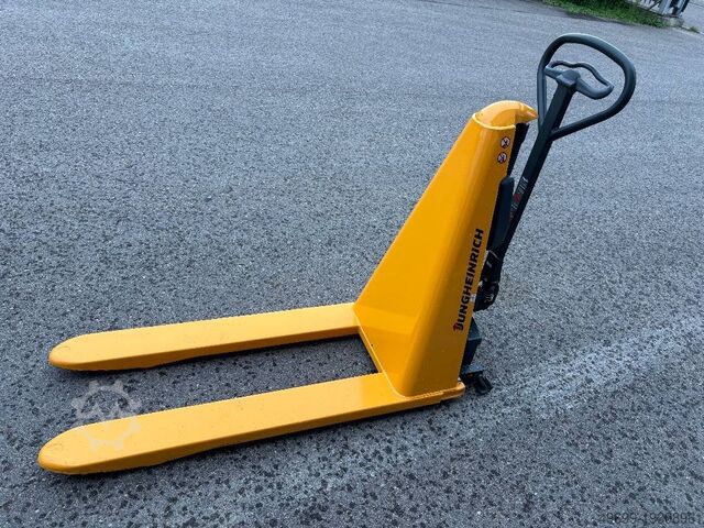 Pallet stacker Jungheinrich Scherenhubwagen AMX 10e