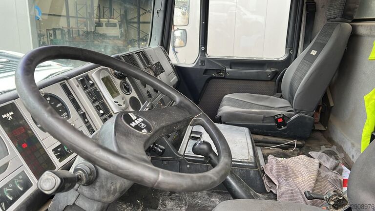 3-way tipper MAN 33.463 (STEEL SUSP. / CLEAN TRUCK / GOOD TYRES ...