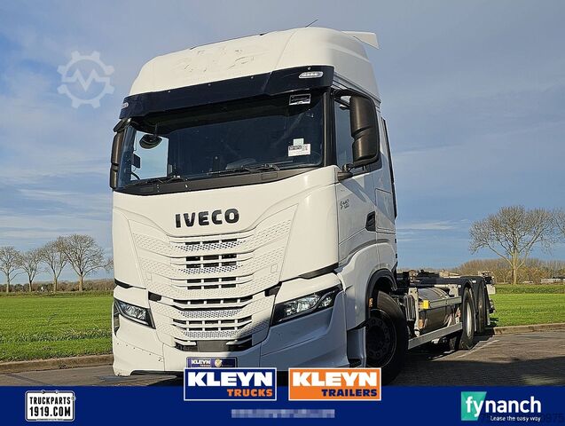 BDF system IVECO S-WAY AS260S46 6x2*4 LNG GAS