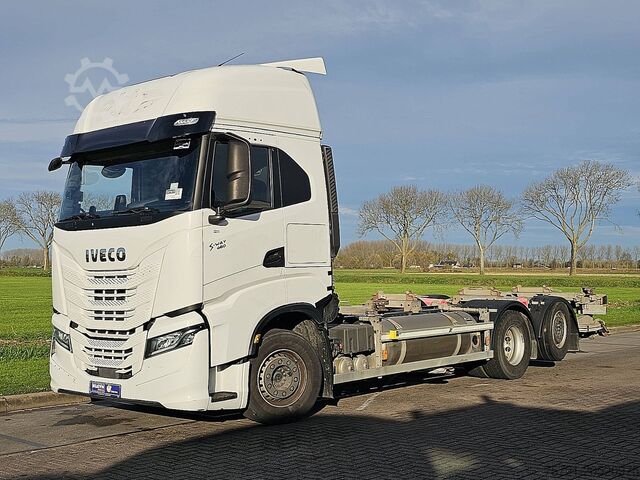 BDF system IVECO S-WAY AS260S46 6x2*4 LNG GAS