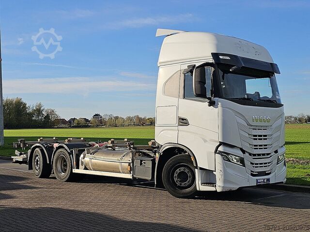 BDF system IVECO S-WAY AS260S46 6x2*4 LNG GAS