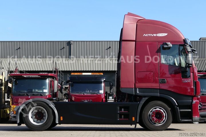 Standard tractor unit IVECO Stralis 420 Hi-Way XL-Tank Kühlbox  Euro 6