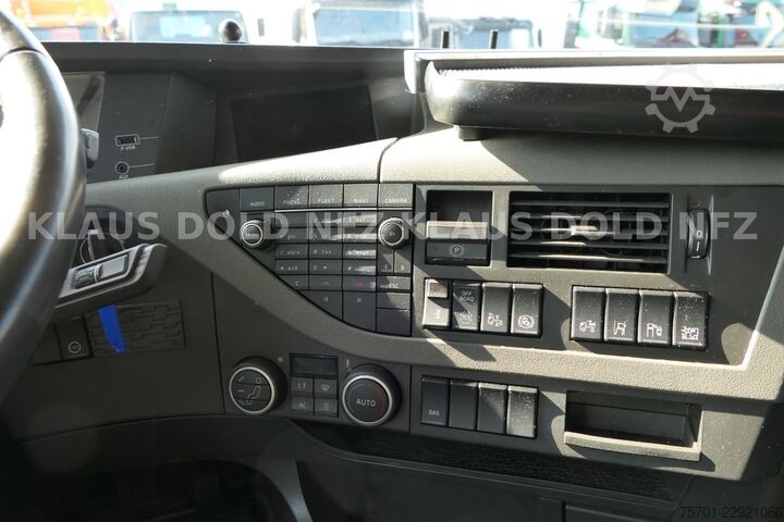Volume tractor unit VOLVO FH 460 Globetrotter 2-Tanks Euro 6