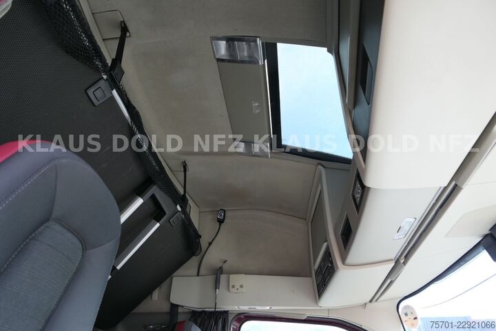 Volume tractor unit VOLVO FH 460 Globetrotter 2-Tanks Euro 6