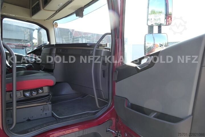 Volume tractor unit VOLVO FH 460 Globetrotter 2-Tanks Euro 6